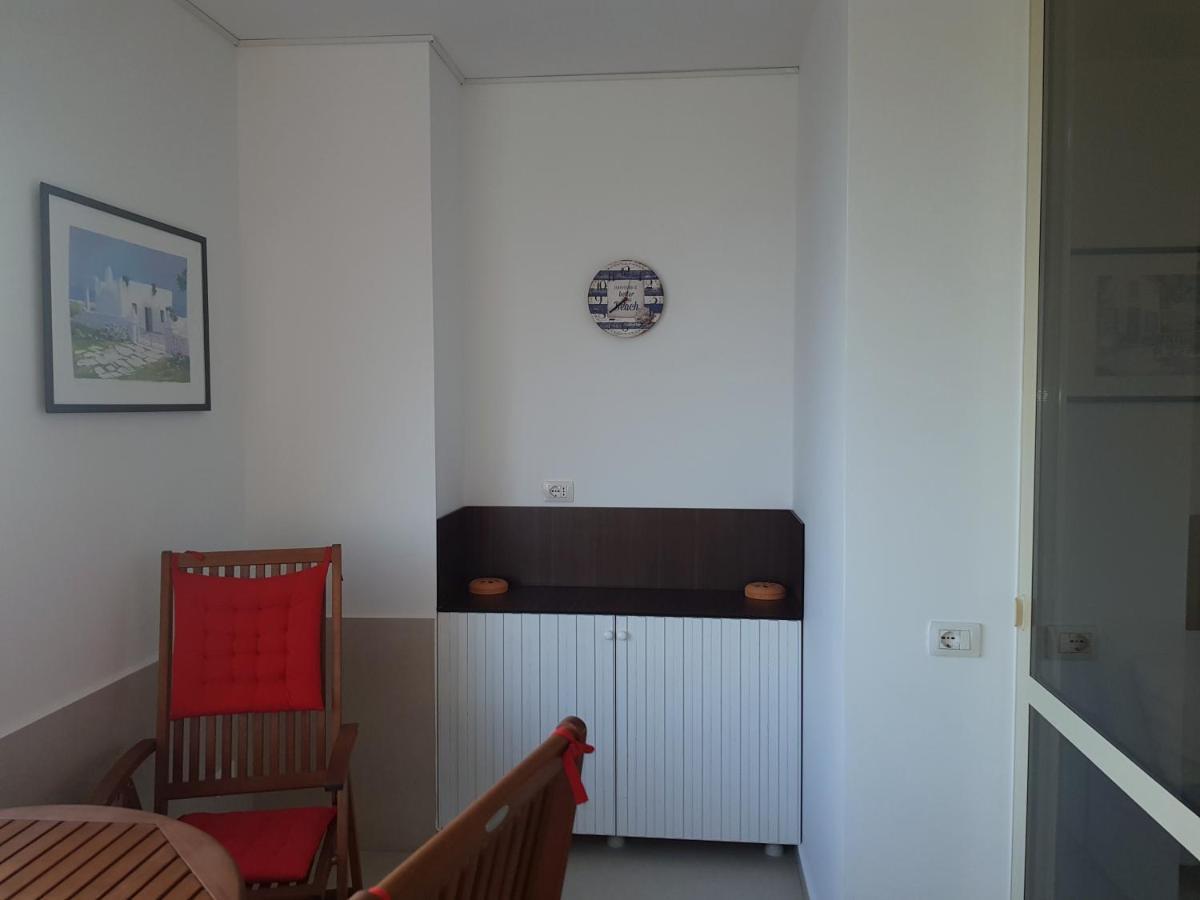 M&I Beach Apartment With Sea View Дуррес Экстерьер фото